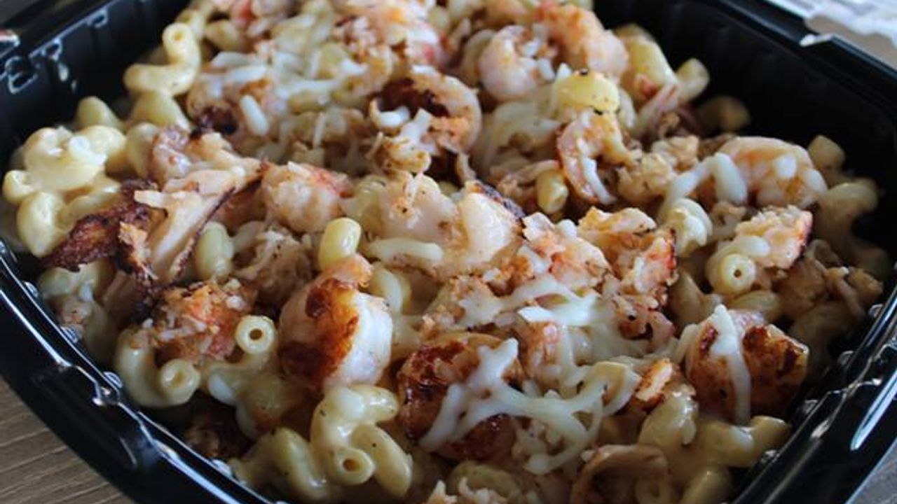 Family Style Shrimp & Lobster Mac n' Cheese