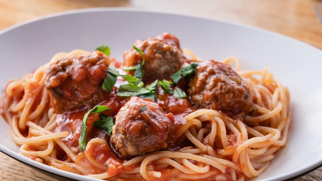 KIDS RIGATONI MEATBALLS