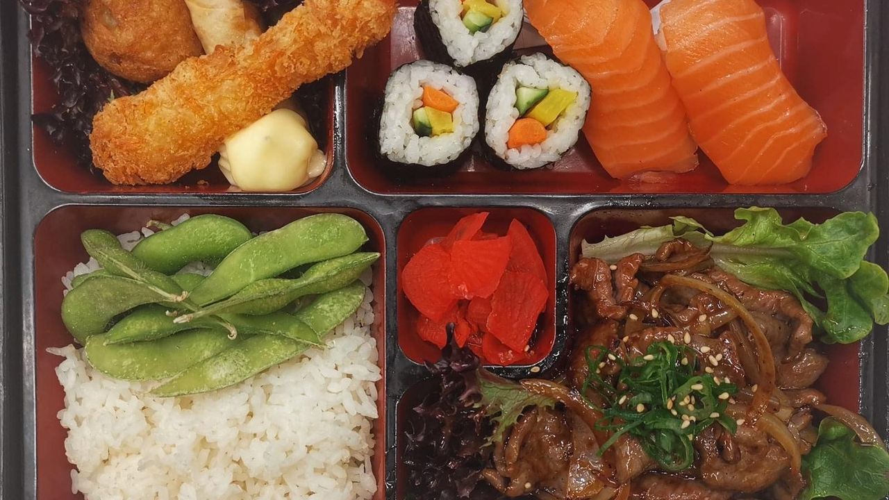 E05. TERIYAKI BEEF BENTO