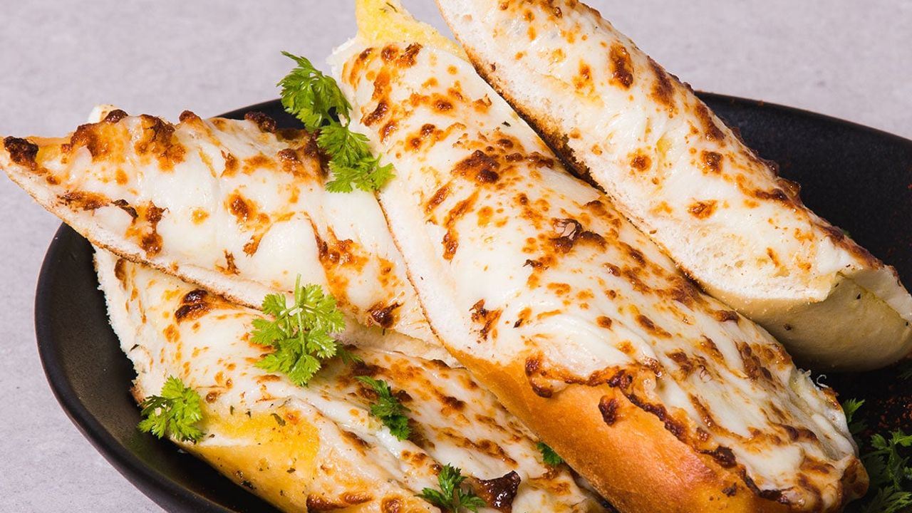 Cheesy Garlic Bread