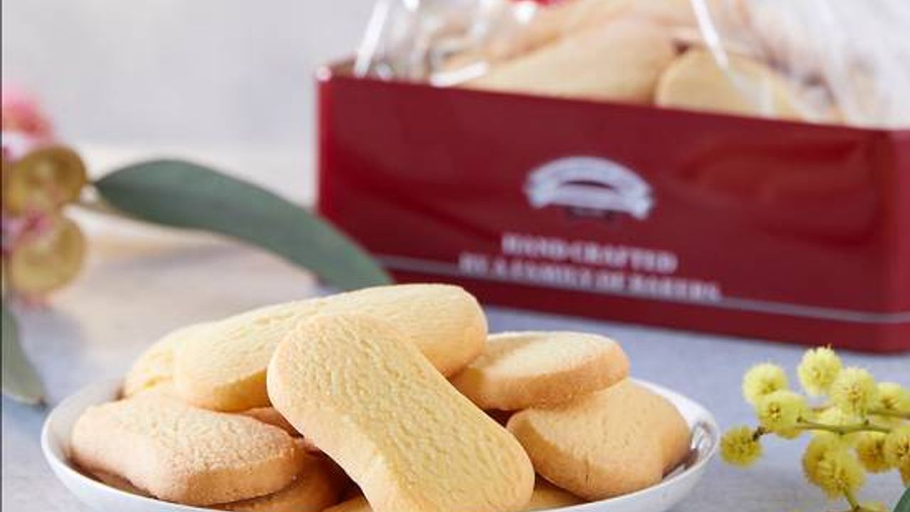 Plarre's Shortbread Fingers in Gift Tin