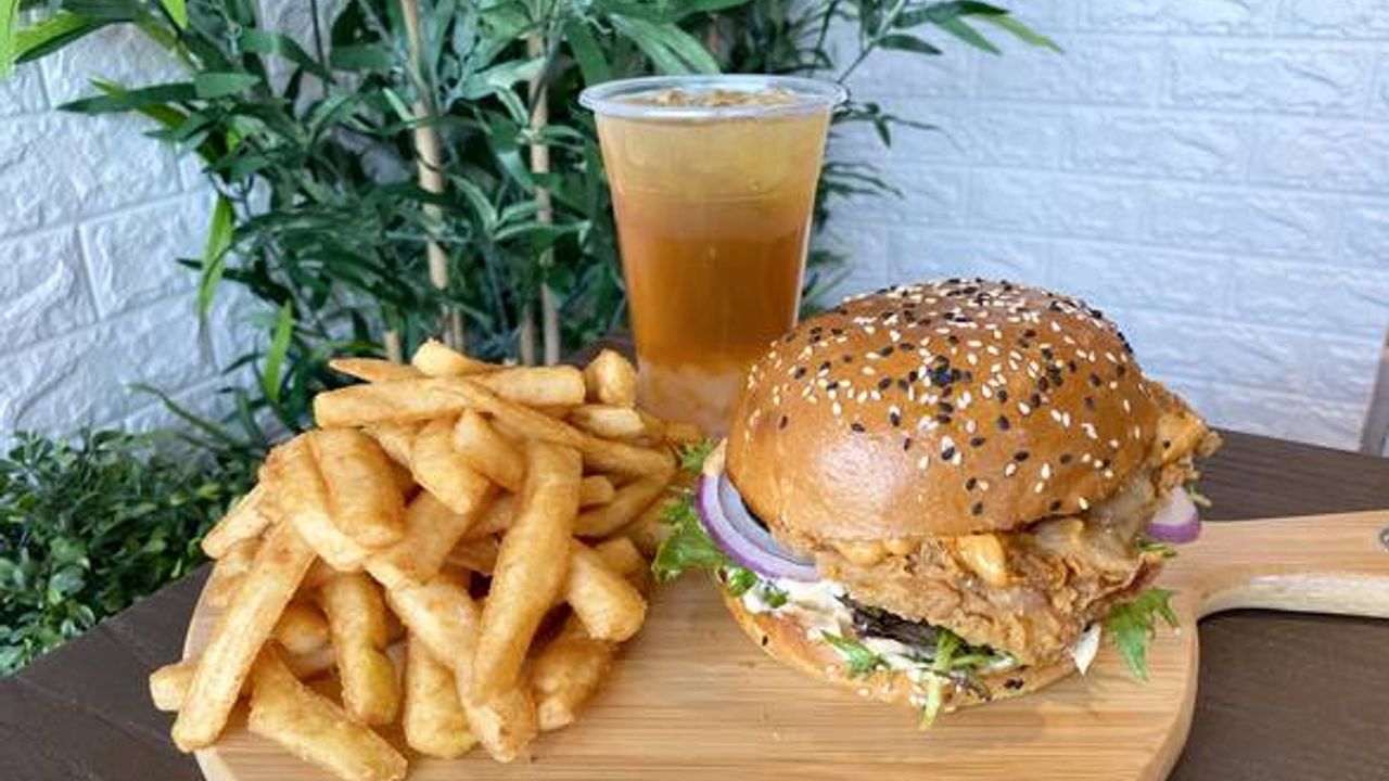 Burger Tea Combo
