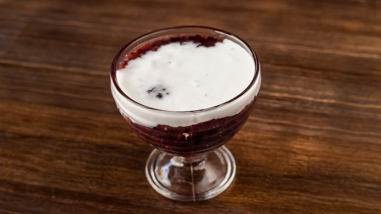 Taro Pudding with Black Sticky Rice (Che Khoai Mon)