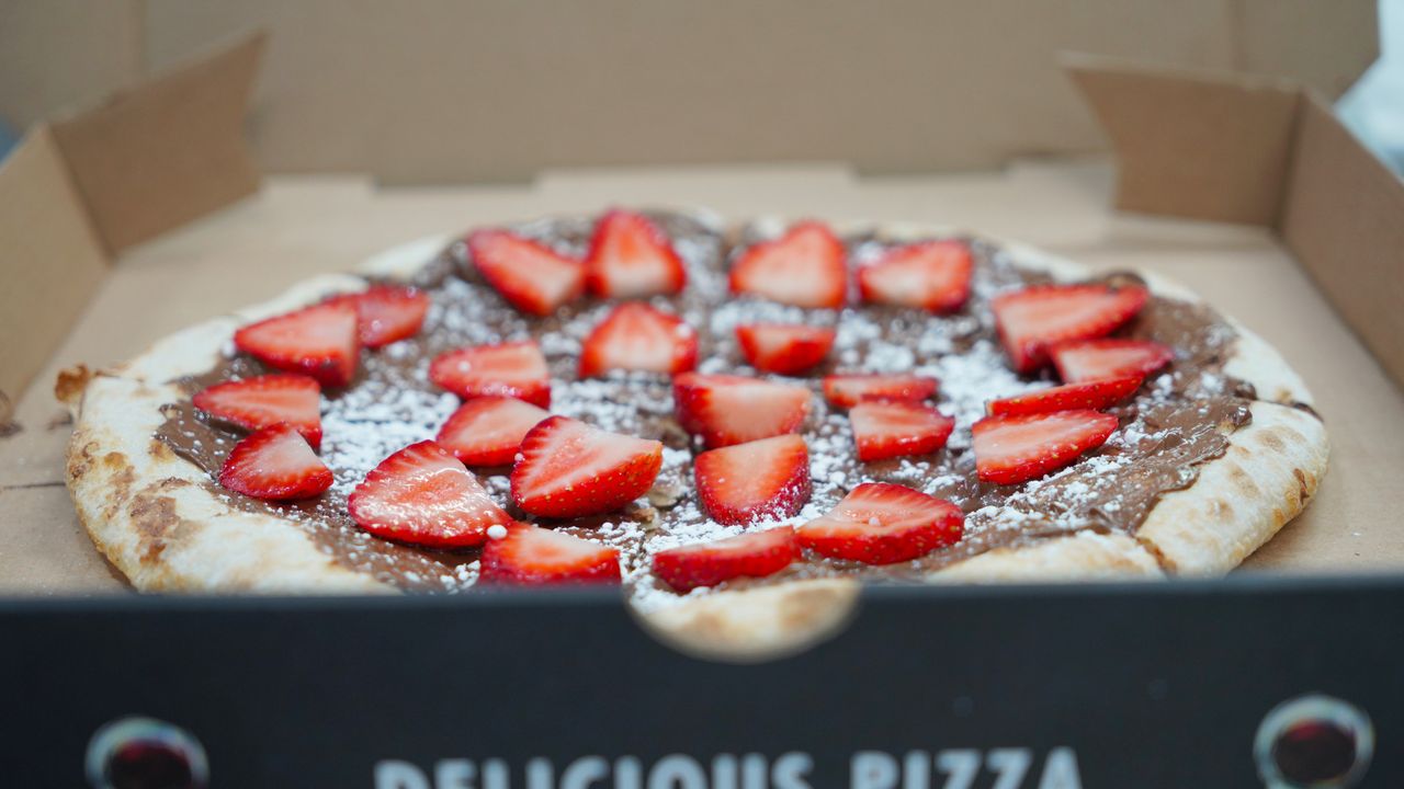 Strawberry Pizza