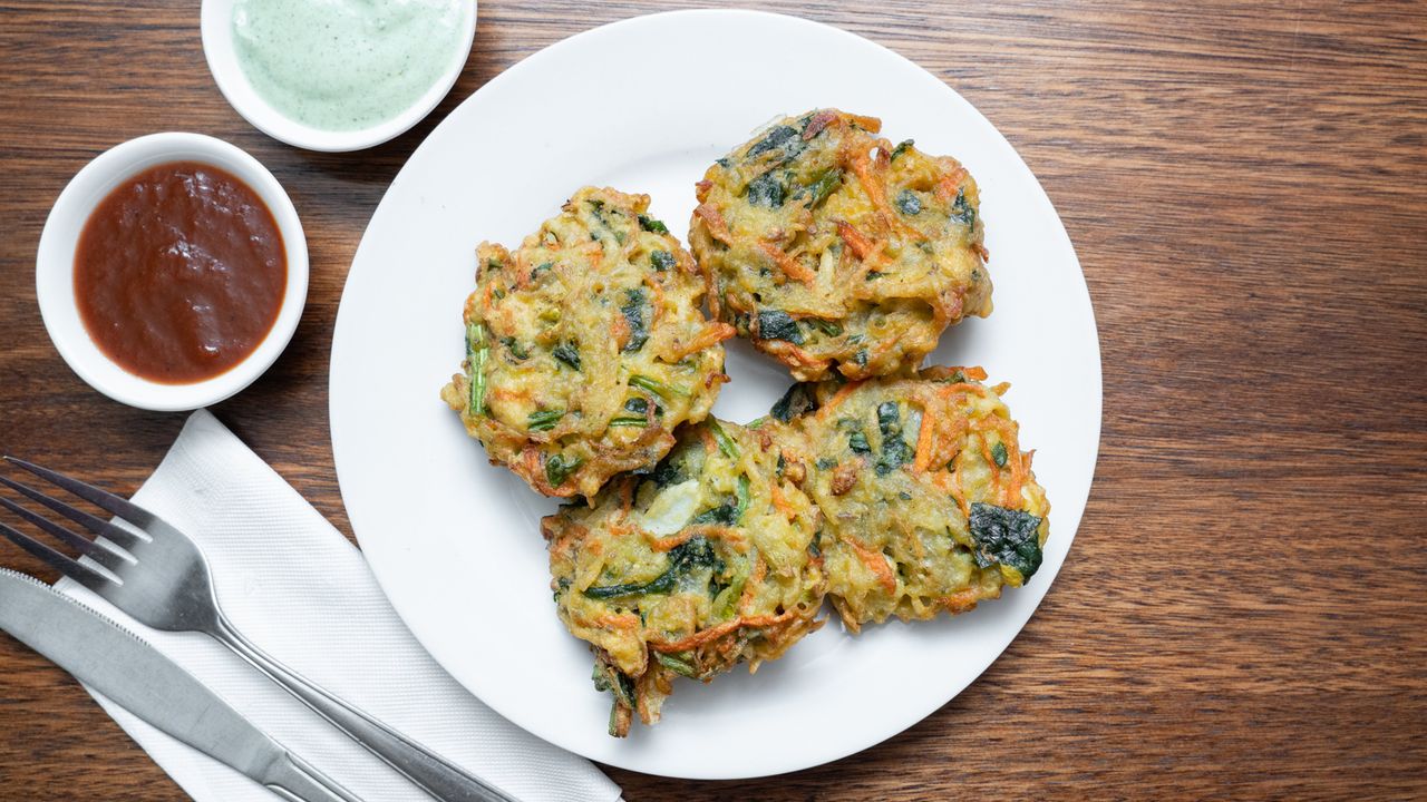 3. Vegetable Pakora (4 Pieces)