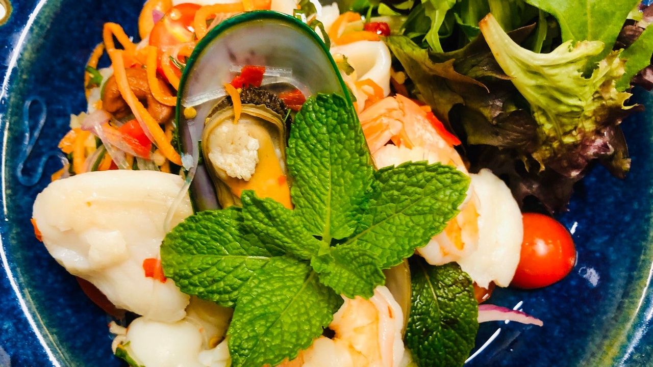 Seafood with Vermicelli Salad (Medium Hot)
