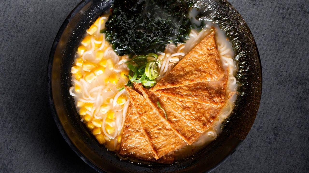 M22 Kitsune Ramen 豆皮拉面