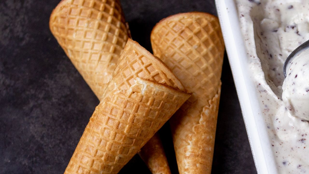 2x Waffle Cones