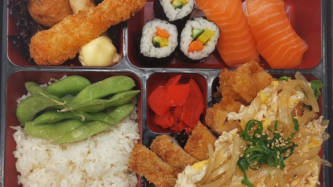 E03. KATSU BENTO(CHICKEN OR PORK)