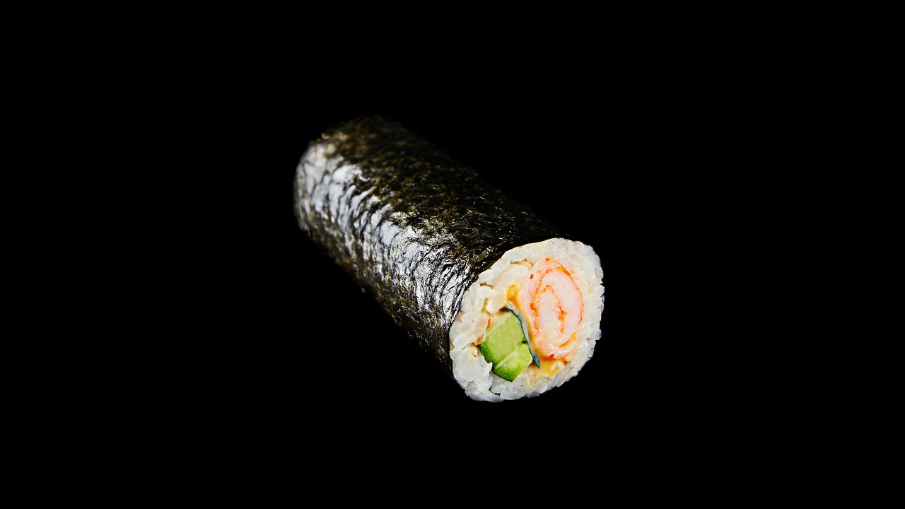 Spicy Prawn & Cucumber White Rice Handroll