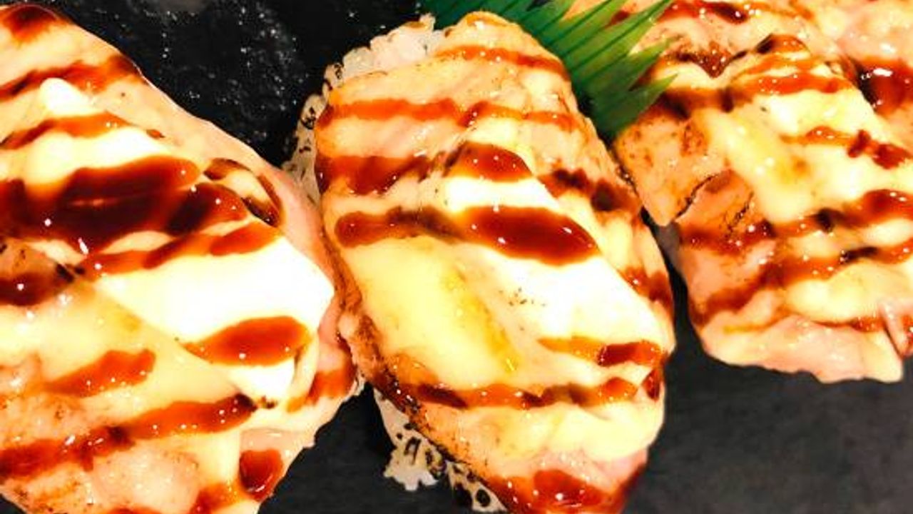 Salmon & Cheese Aburi Nigiri （4pcs）