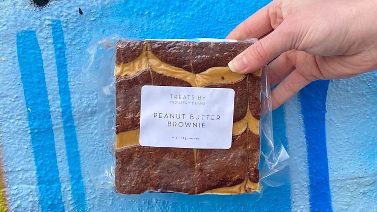 Peanut Butter Brownie Square (4 Serves)