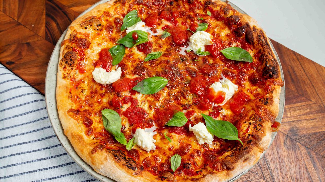 Margarita Classic Pizza