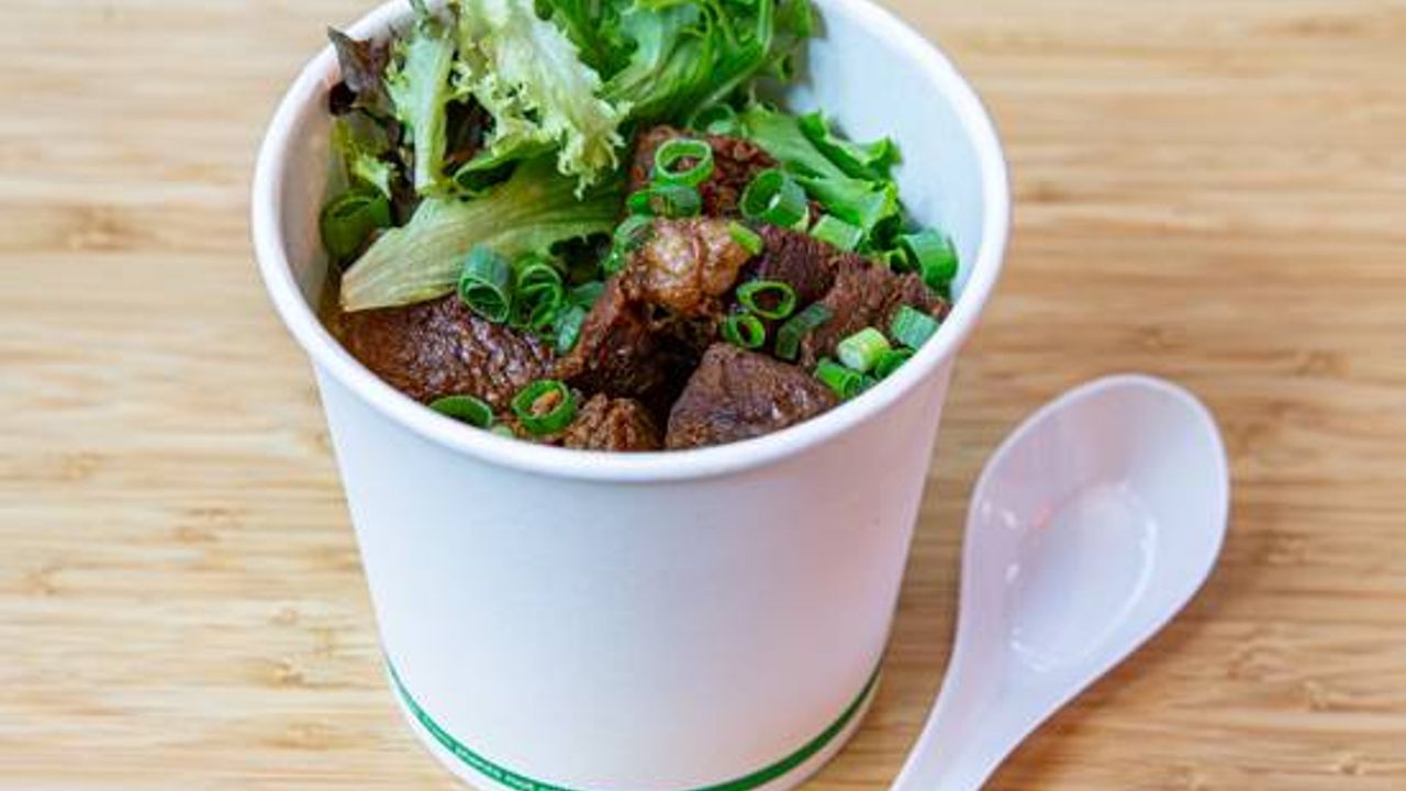 Stewed Beef with Dry Noodle