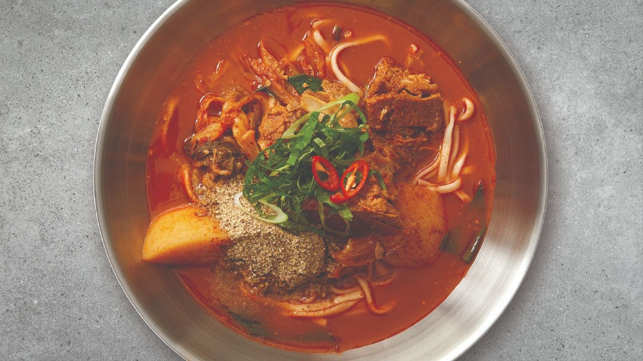 Gamjatang Noodle Soup