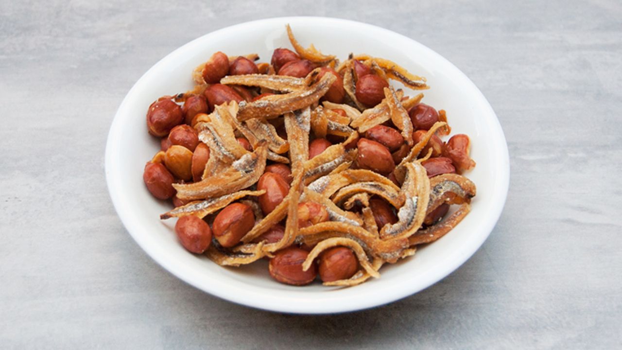 E20 Anchovies & Nuts