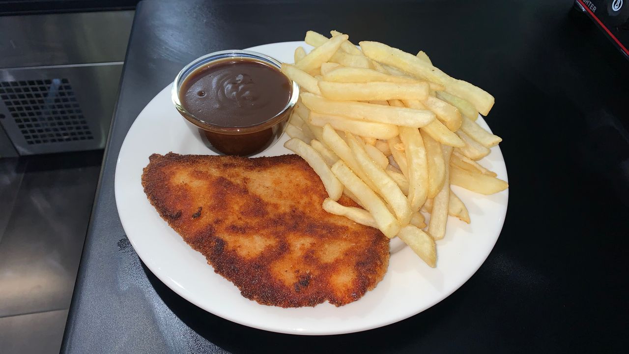Chicken Schnitzel & Gravy