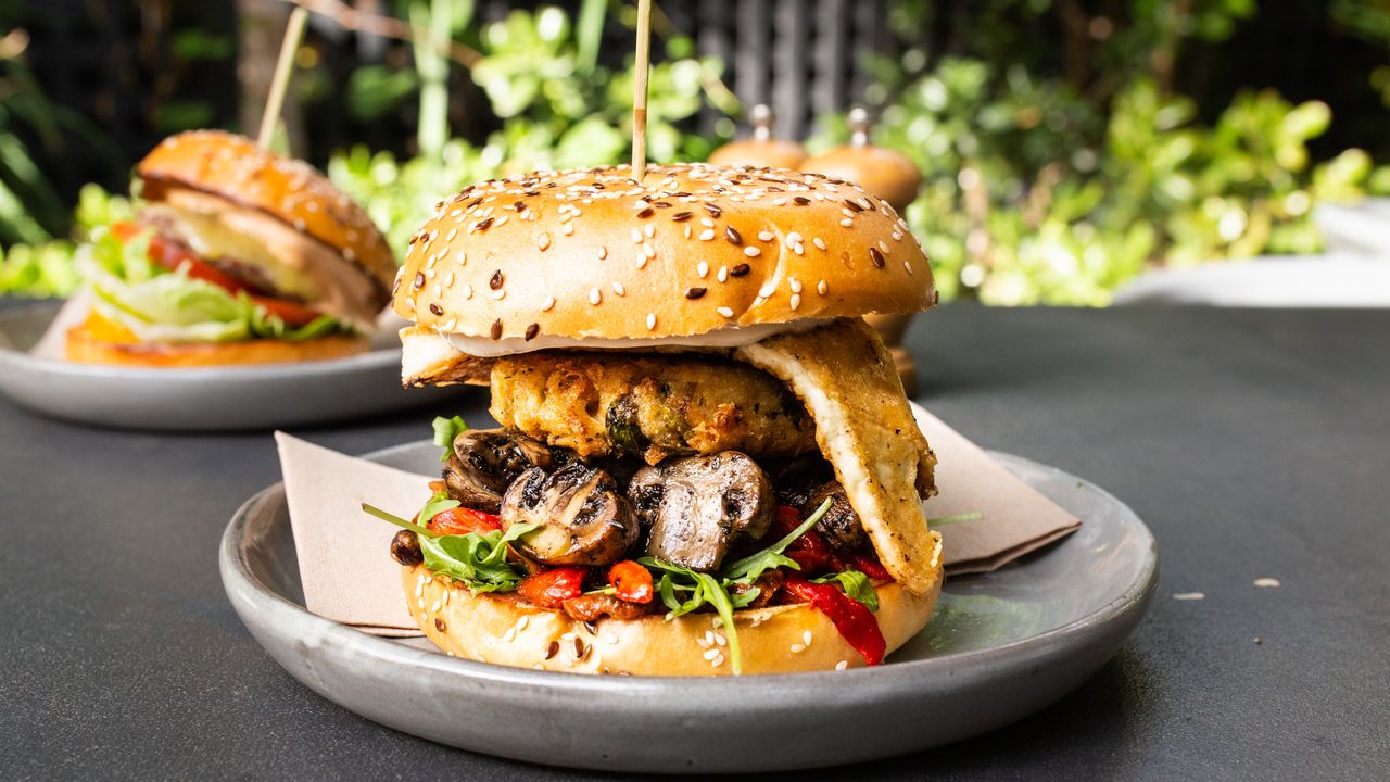 On the Dunes Burger