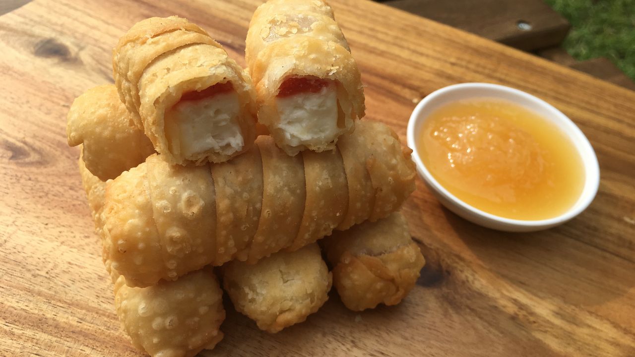 Tequeños with Guava Cheese Stick (6)