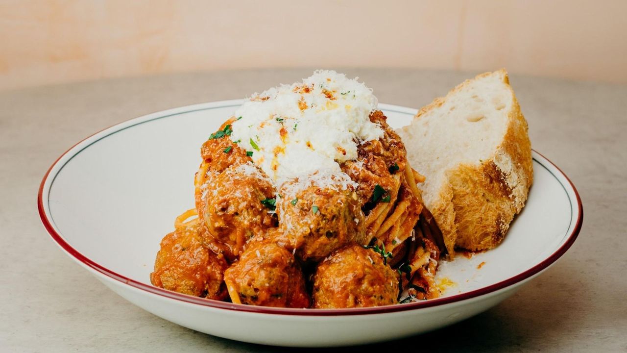 Spaghetti meatballs