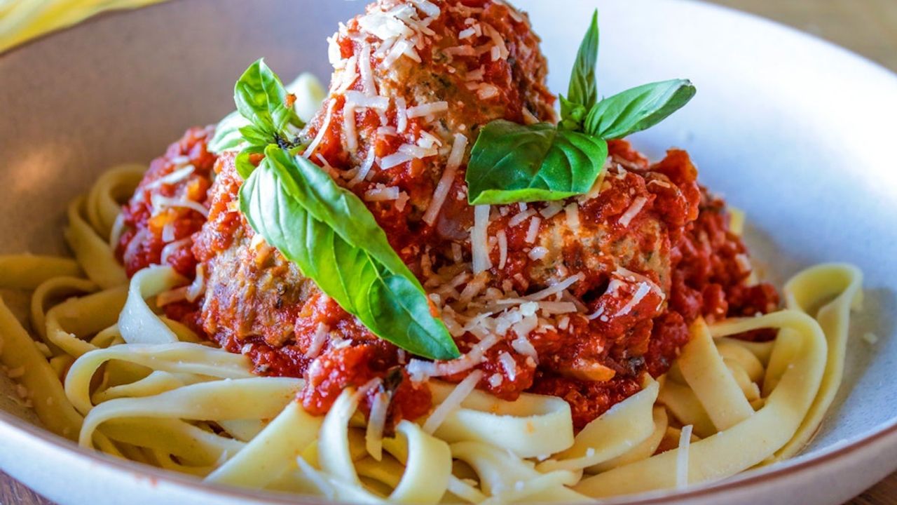 Fettucine and Meatballs