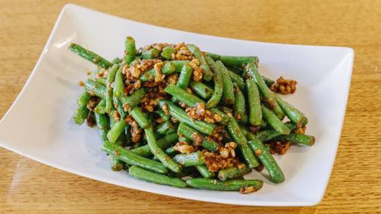 Spicy Minced Chicken with Green Beans