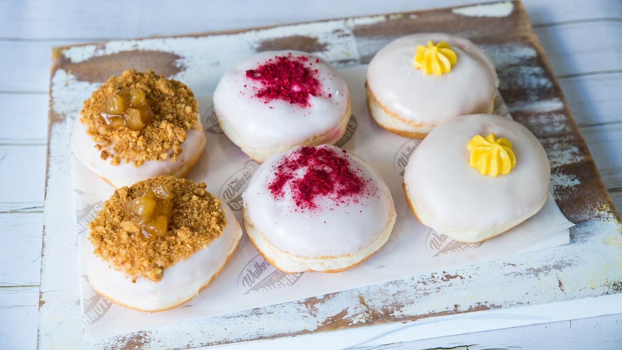 Walkers Super Custard Cream Doughnuts