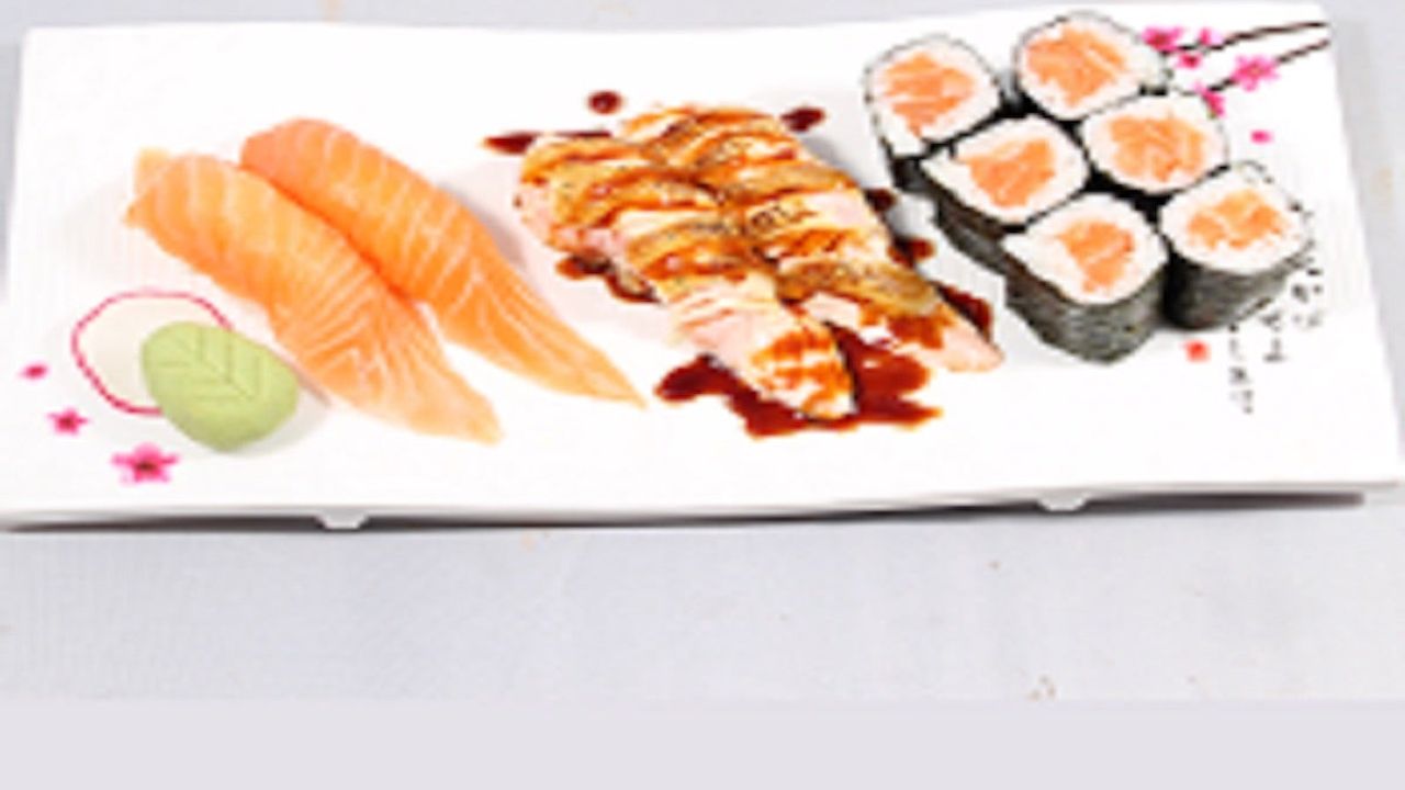 Salmon Set (Nigiri and Aburi and Roll)