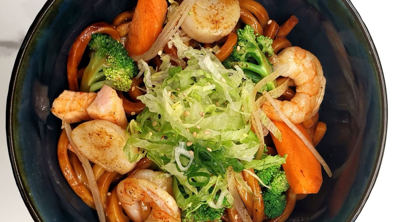 U09. KAISEN YAKI UDON