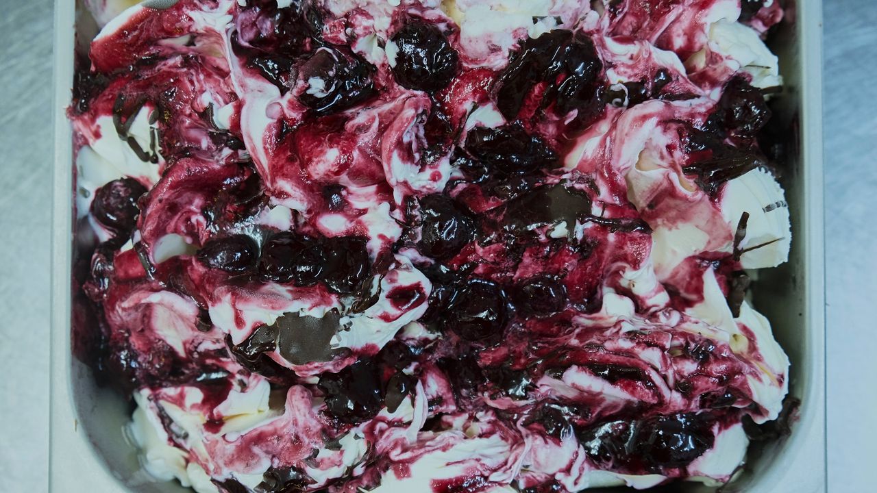 Amarella (Cream, Cherry & Choc Chip)