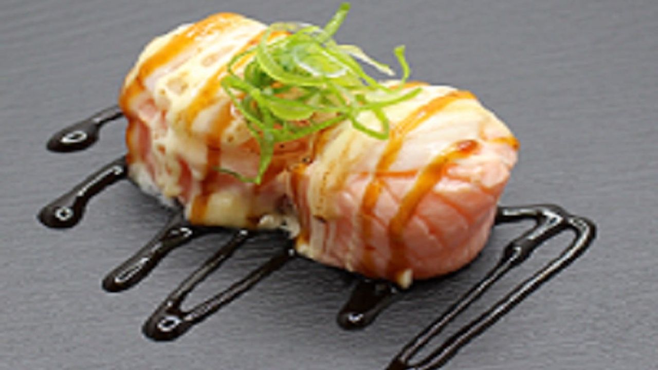 Seared Salmon & Scallop (3 Pcs)