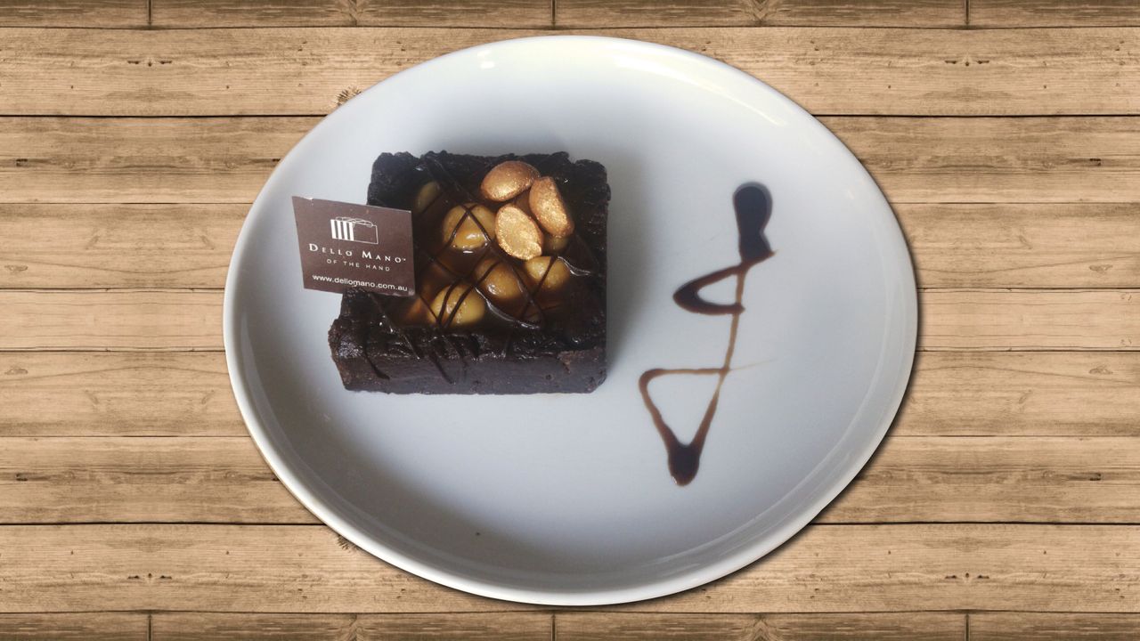 Caramel Macadamia Tart Mini Cake