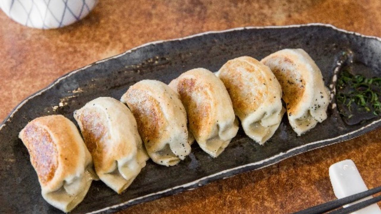 Gyoza (6 Pieces)