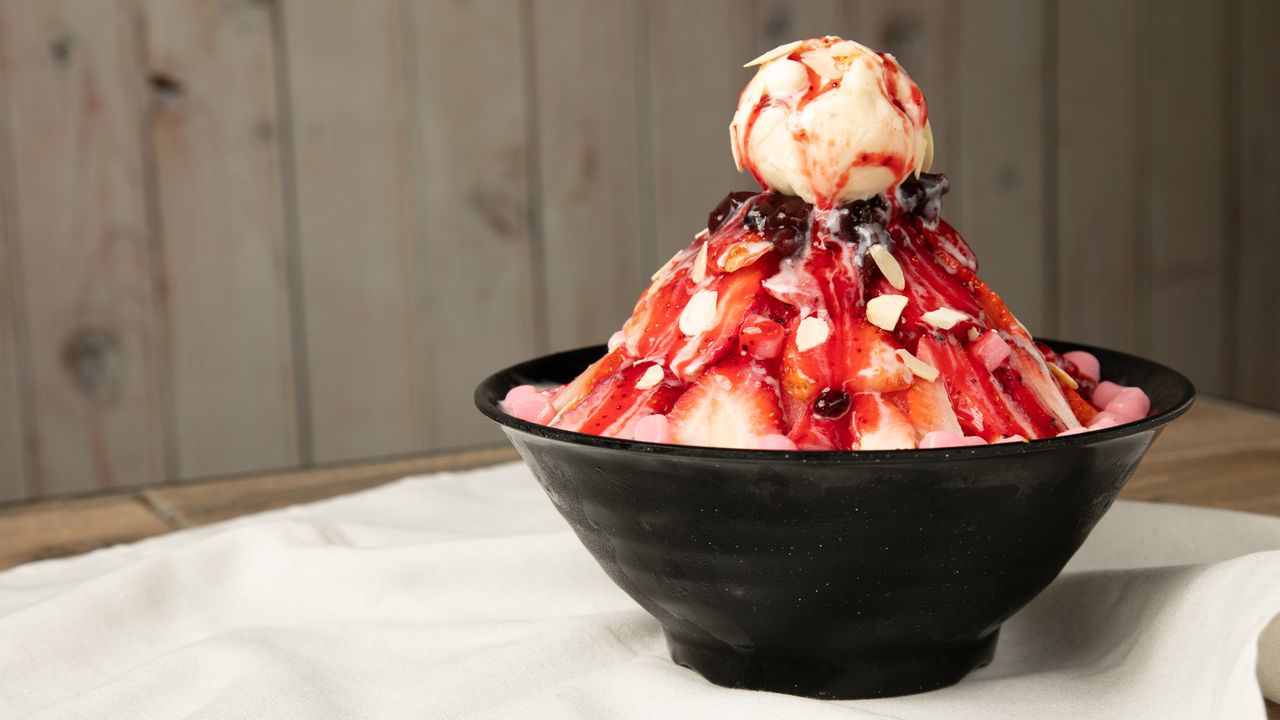Bingsu Dâu (Strawberry Bingsu)