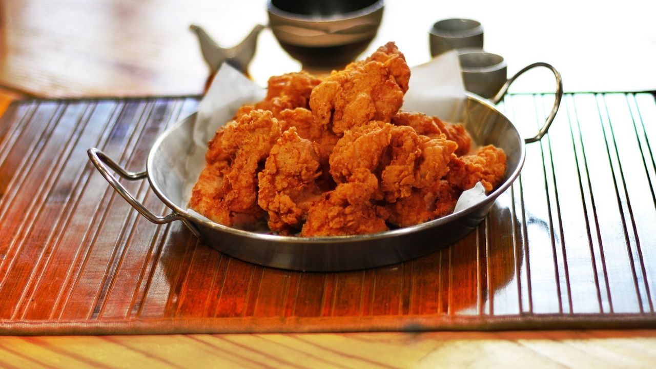 Crispy Boneless Chicken with Dip