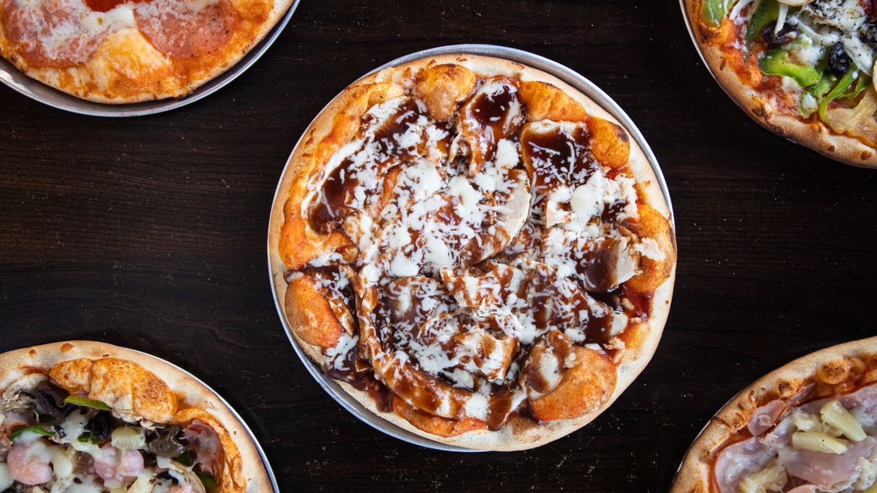 Barbeque Chicken Pizza (Medium)
