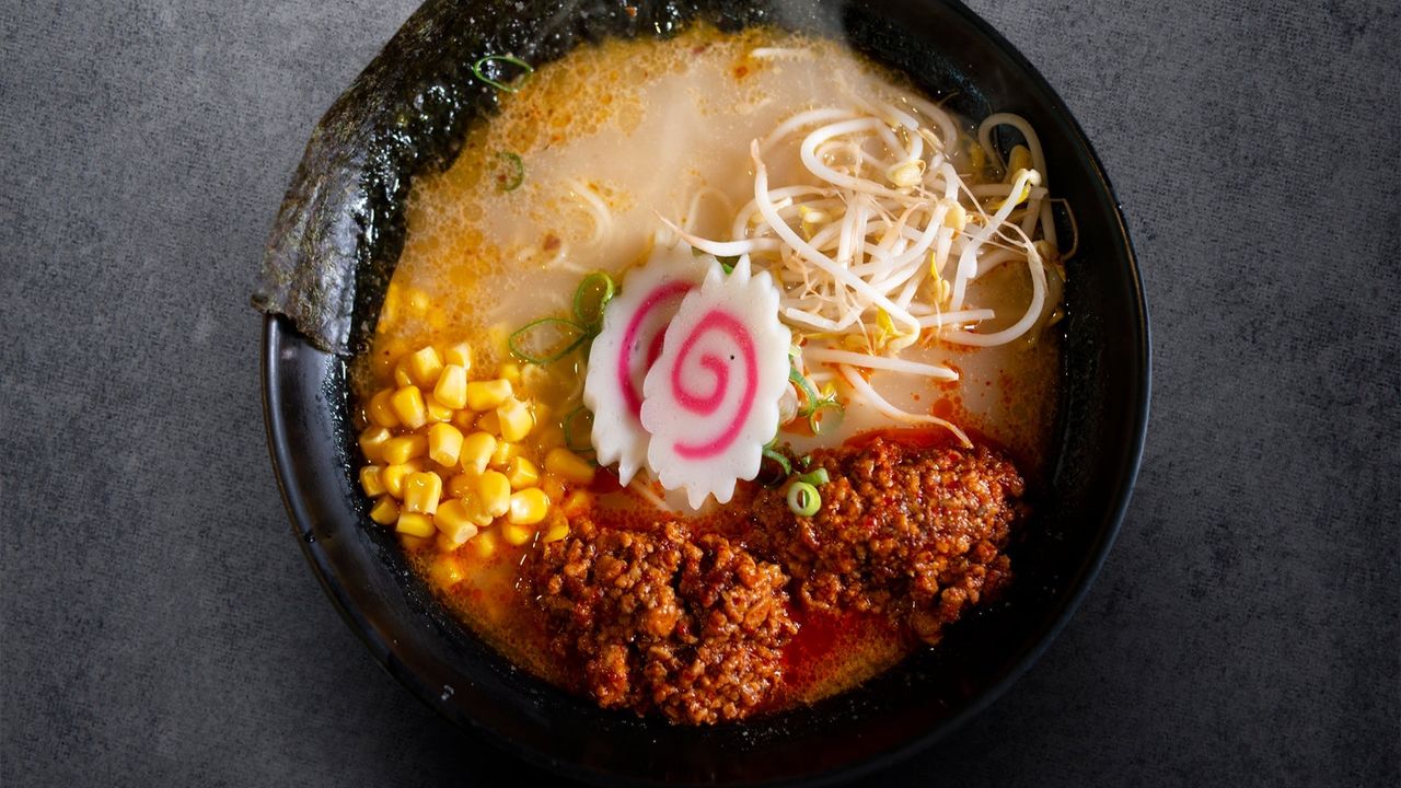 M4 Tantan Men and Udon 辣肉沫拉面
