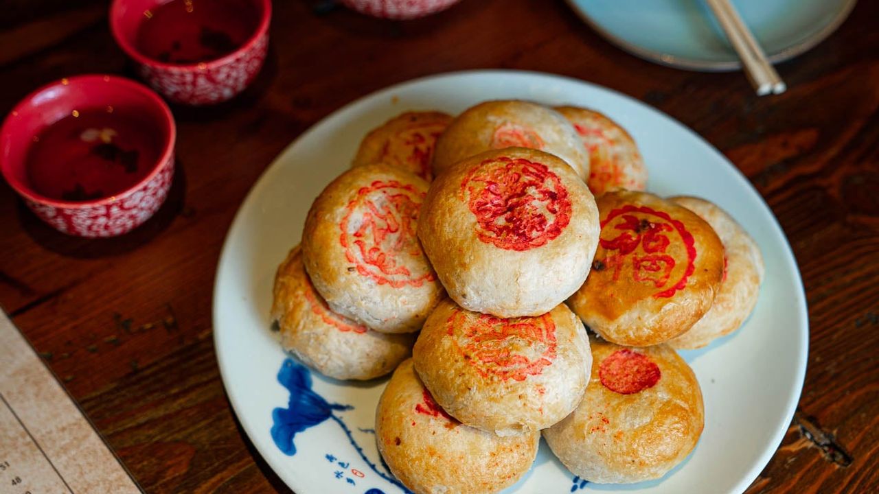 Chinese Cured Ham and Mixed Nuts 金華火腿百果月餅 6 Pieces