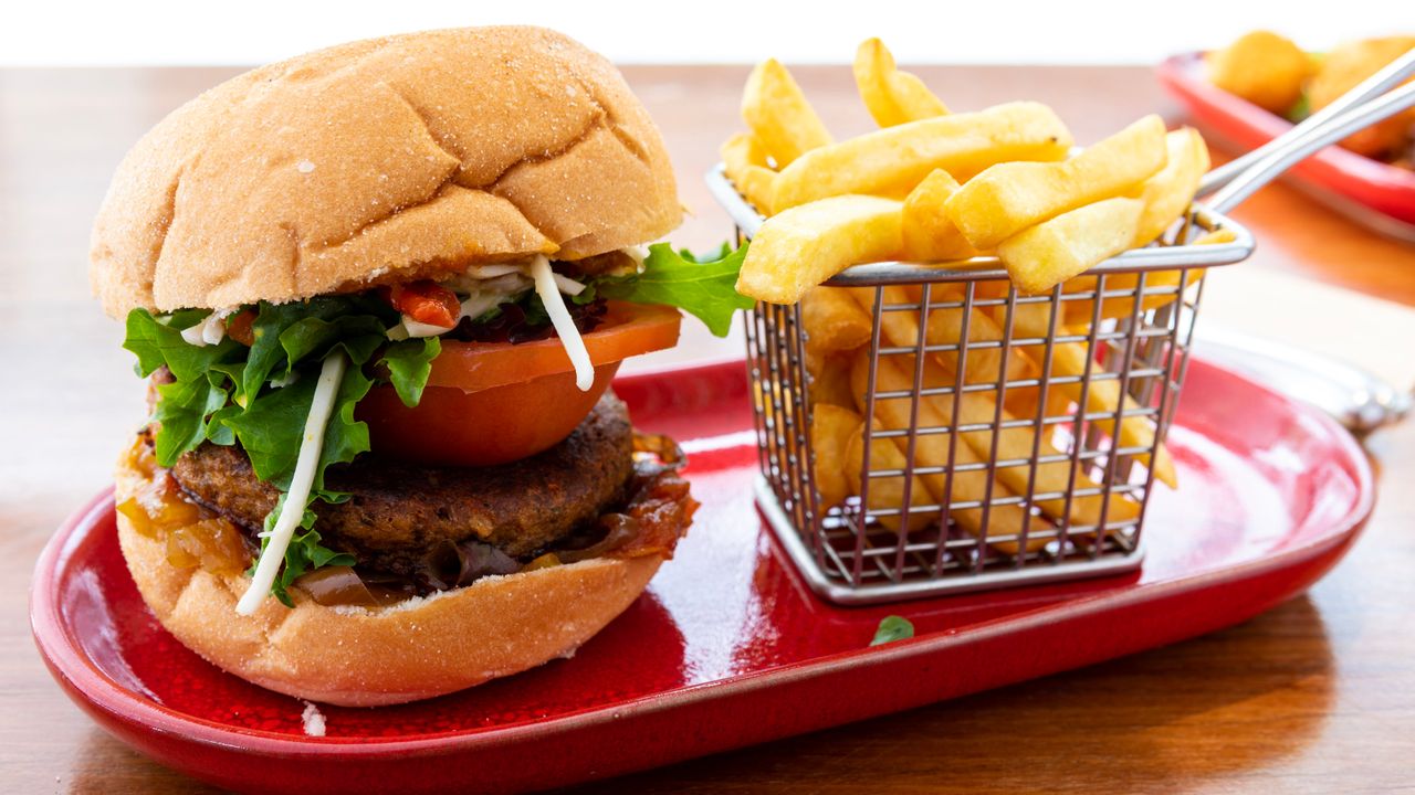 Vegan Veggie Burger w/ Chips