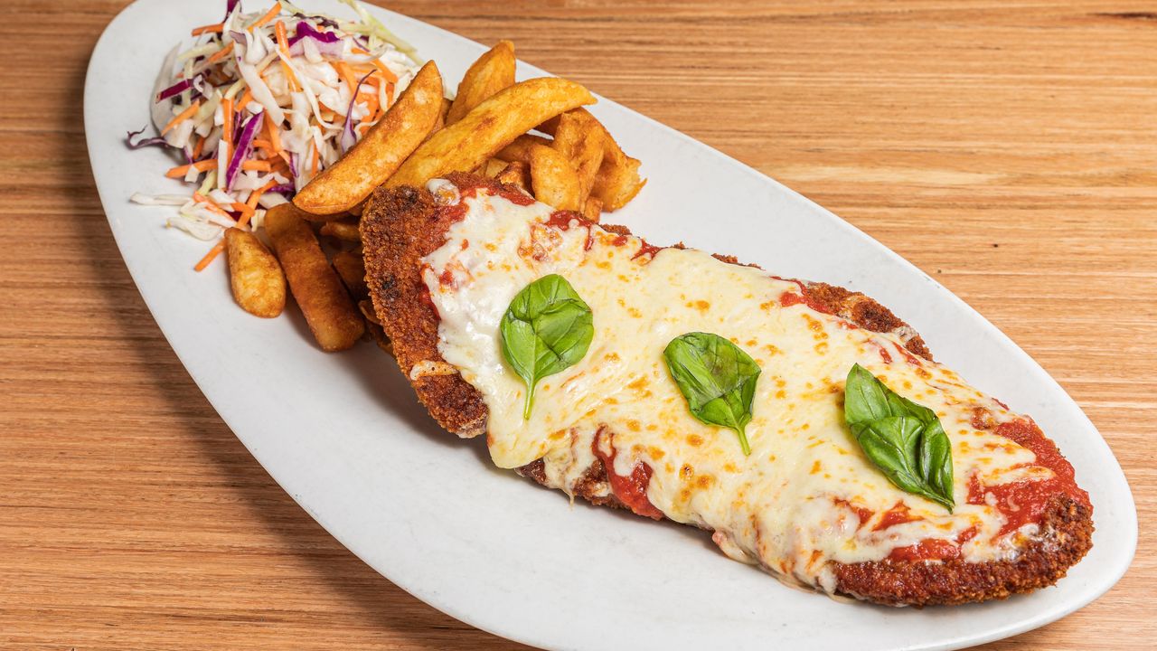 Value Deal Chicken Parma & Can of Drink