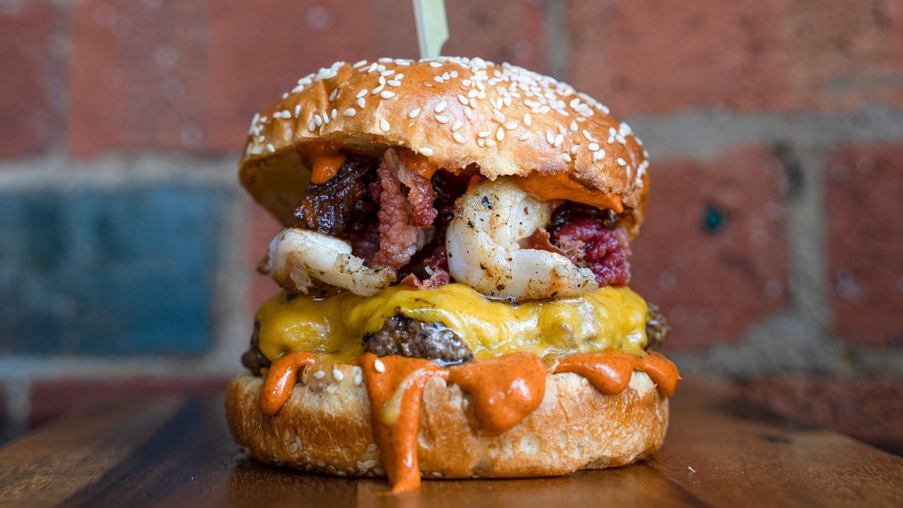 Prosciutto surf Burger