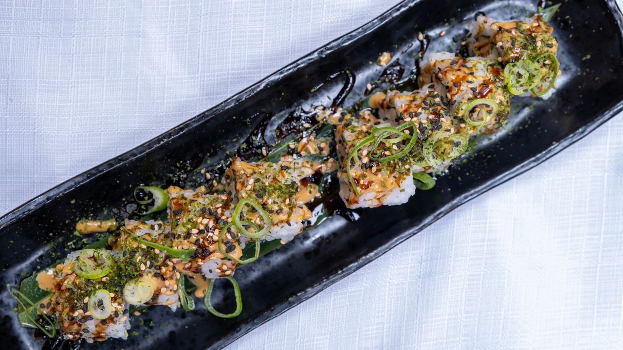 Teriyaki Chicken Roll (8 Pcs)