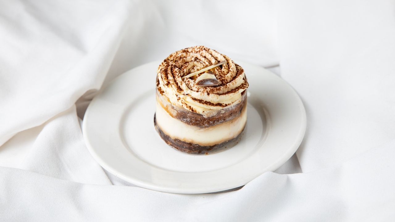 Tiramisu Cake