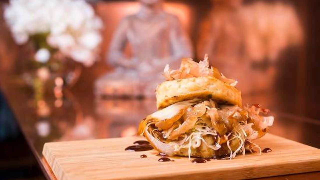 Okonomiyaki Burger