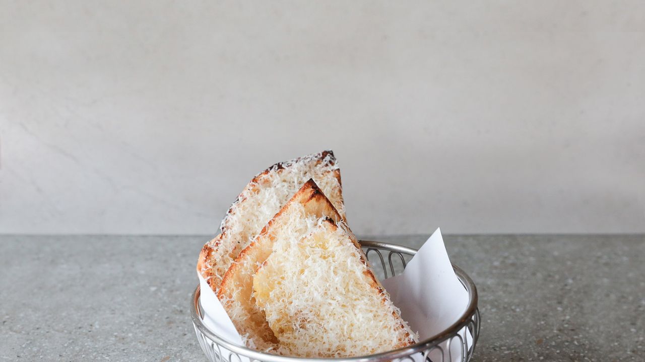 Roast Garlic Bread, Parmesan (V)