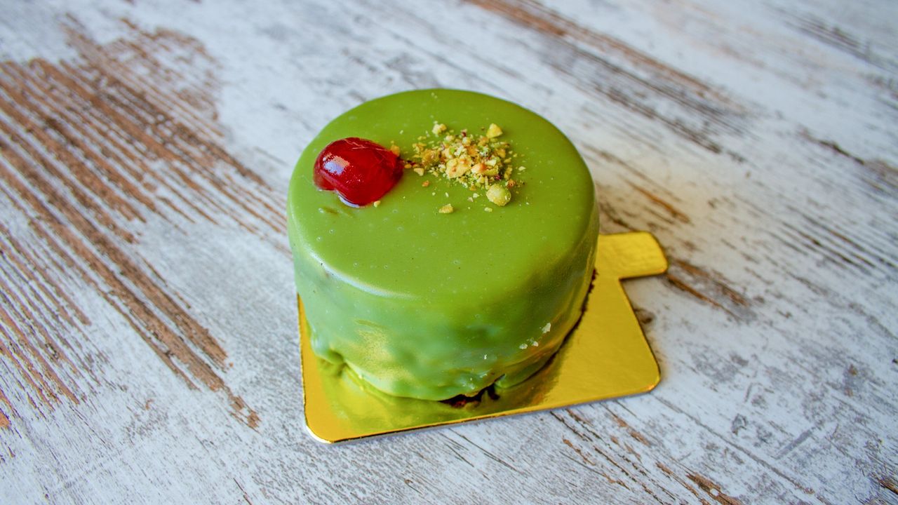 Pistacchio Mousse Cake