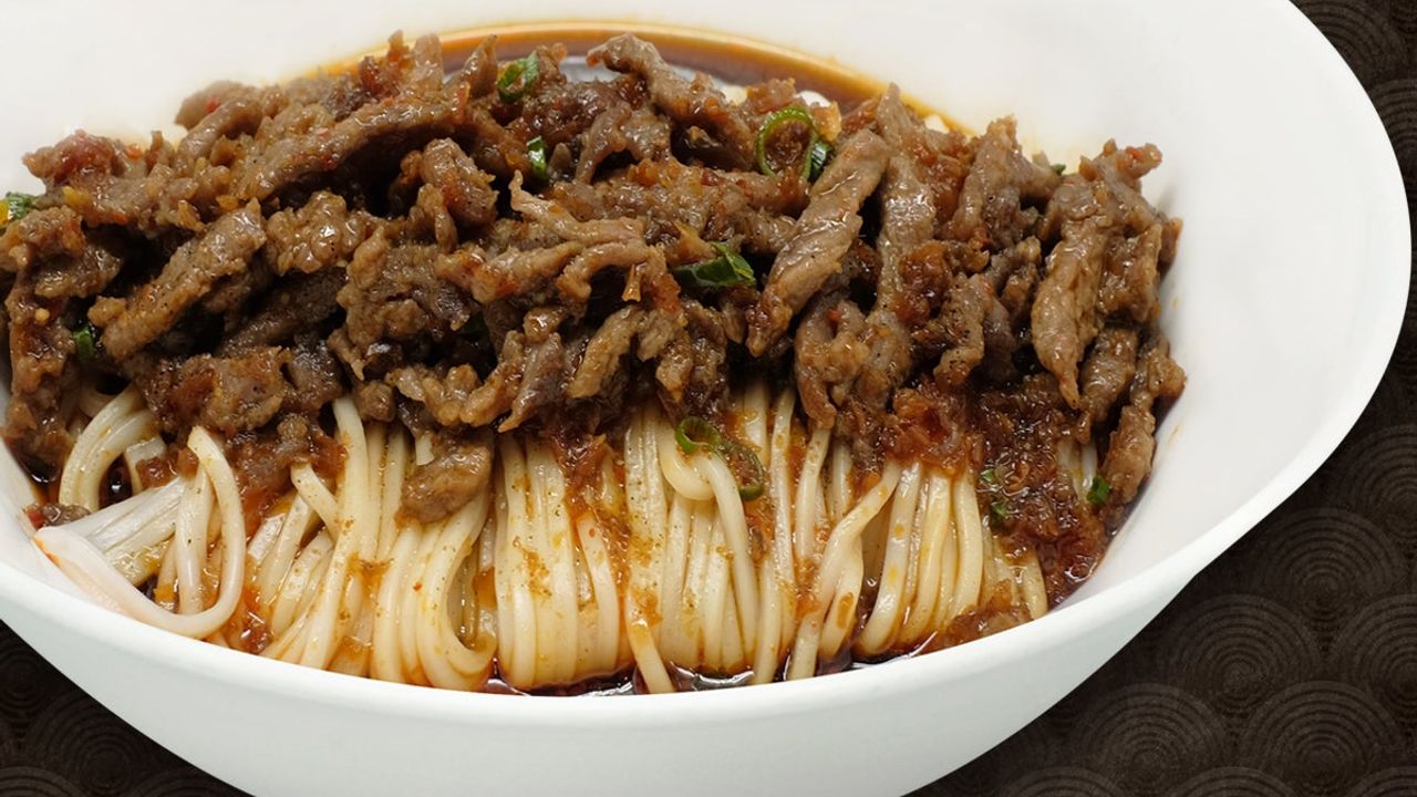 Shredded Beef Noodle with Spicy Sauce
