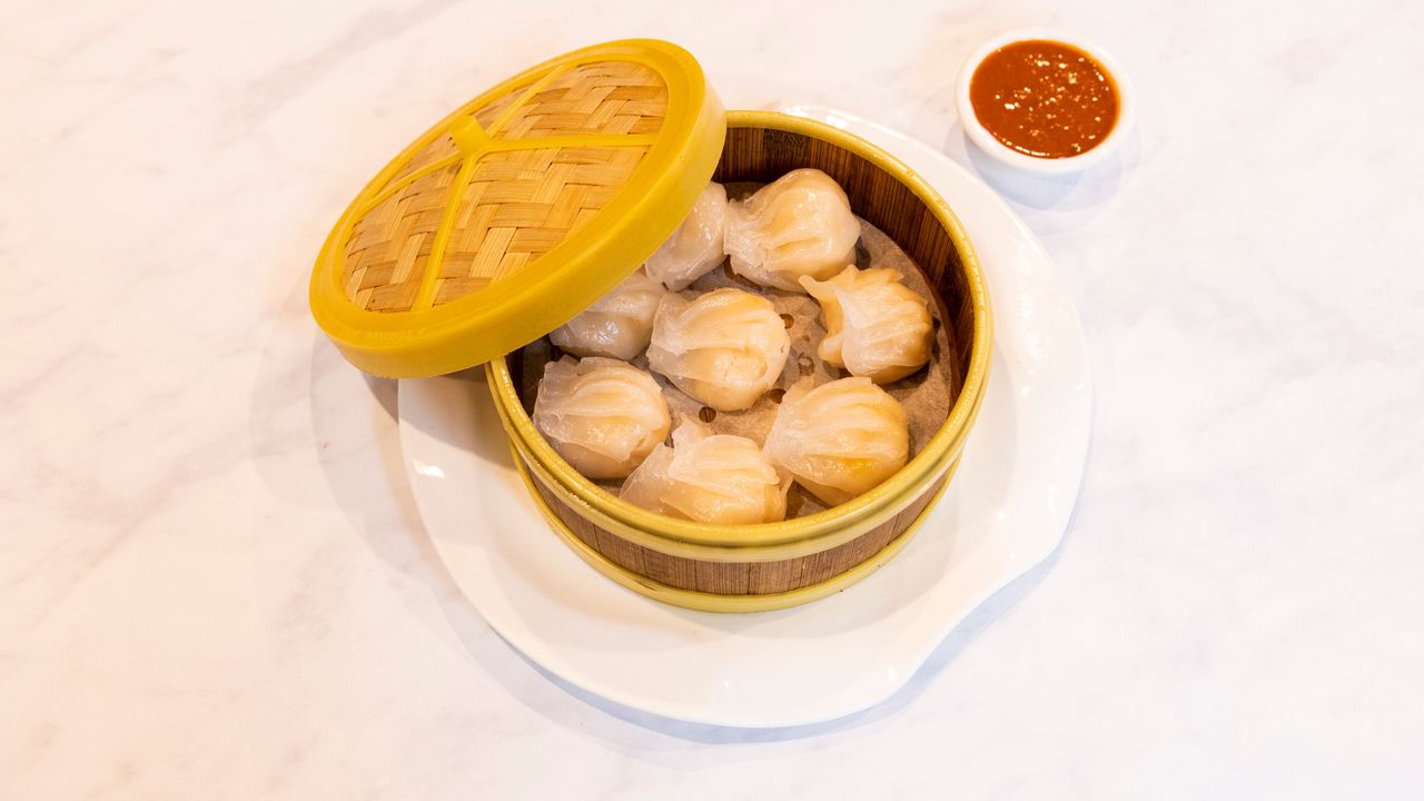 Steamed Prawn Dumplings 蒸蝦餃 (8 Pieces)