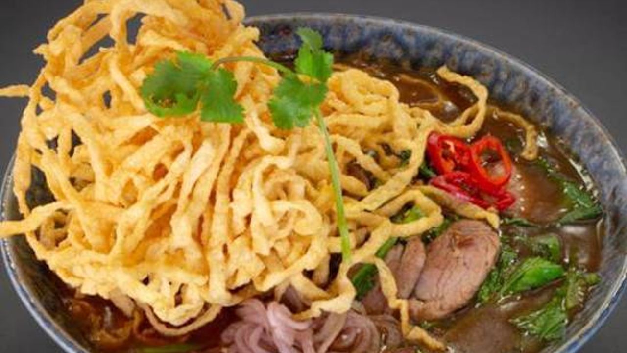 Ladna Flat Noodle in gravy sauce