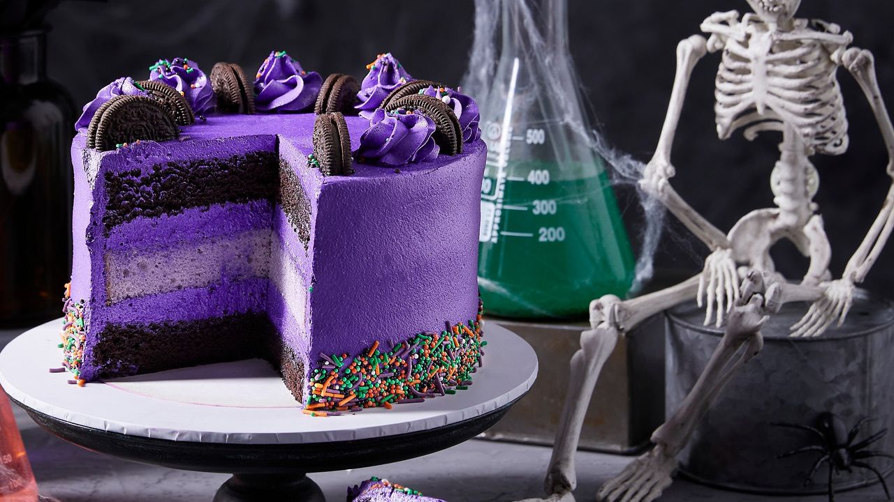 Monster Cookies & Cream Cake
